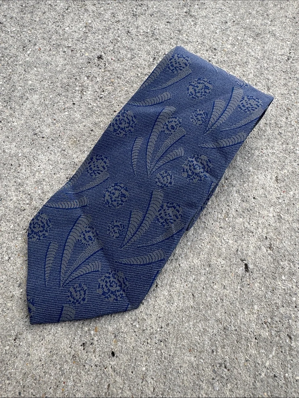 VTG Giorgio Armani Navy Blue Patterned Silk Tie - Made In Italy